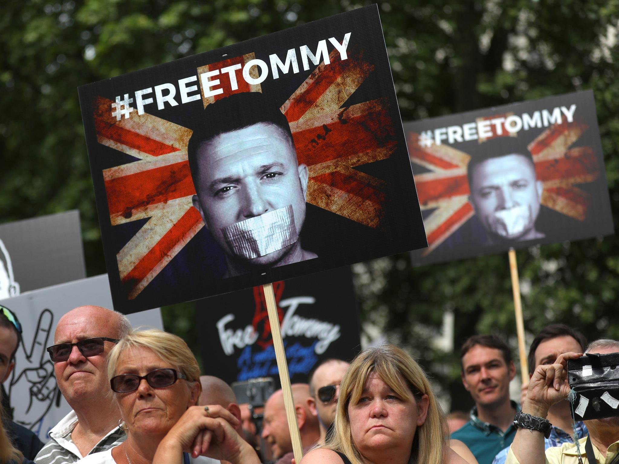 London: Több embert tartóztattak le a Tommy Robinson kiengedését követelő tüntetésen