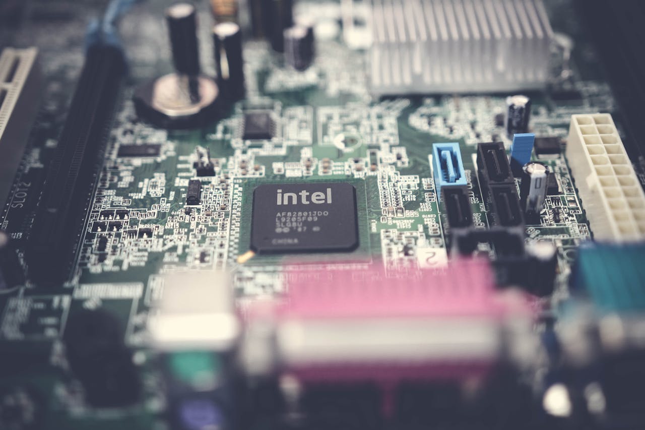 Intel: A tündöklés és bukás története