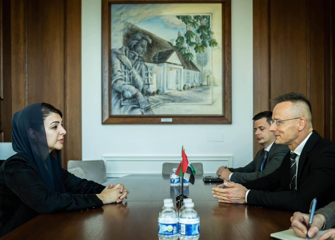 Szijjártó Péter a szudáni helyzetről egyeztetett az Egyesült Arab Emírségek miniszterével