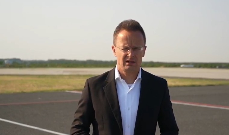 Szijjártó Péter tájékoztatást adott az izraeli és iráni magyar nagykövetségek helyzetéről