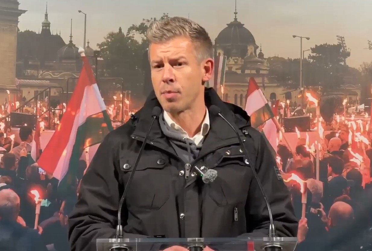 Szendrei István szerint Magyar Péter kétszer arcon ütötte, majd a Dunába dobta a telefonját