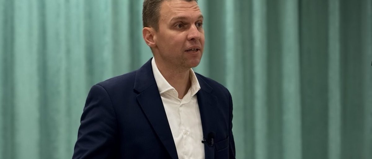 Menczer Tamás: Kéri László szavai szerint Magyar Péter az ukránok mellé állna a háborúban