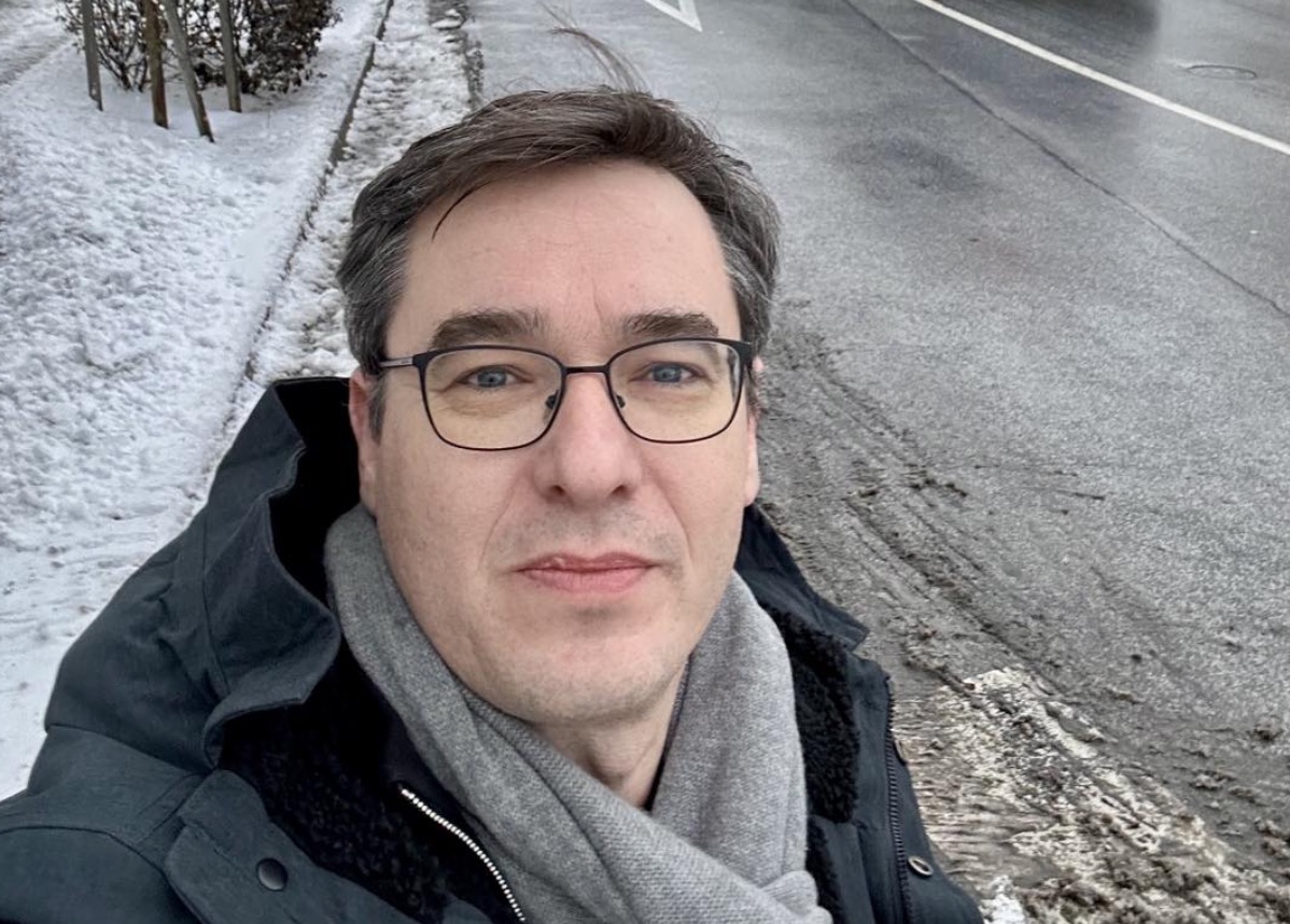 A HÓMUKI-k munkája ellenére hó és jég okoz fennakadásokat Budapesten