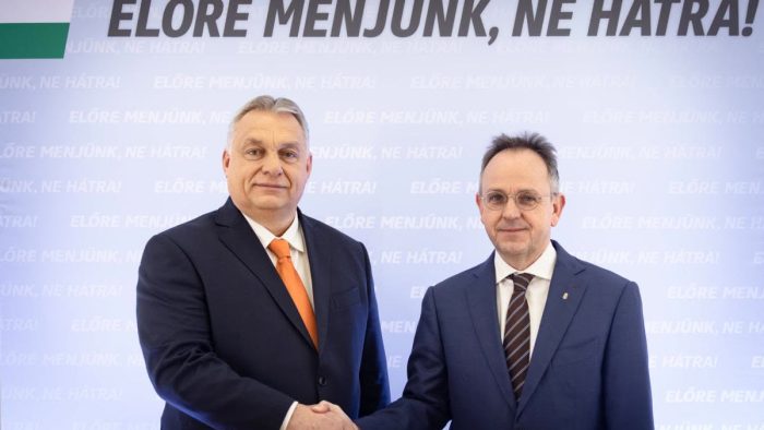 Bús Balázs kilenc éven át utazhatott diplomata-útlevéllel