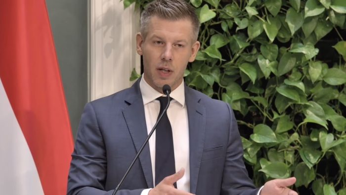 A kormány 120 ezer forintra növeli az öregségi nyugdíjminimumot 2027-től