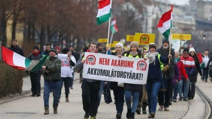 Országos környezeti vizsgálatot sürgetnek a civilek az akkugyárak ellen