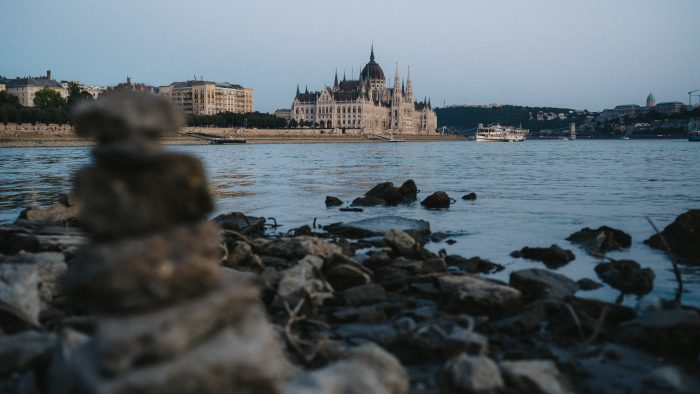 Mínusz 2 centiméterre süllyedt a Duna vízszintje Budapestnél