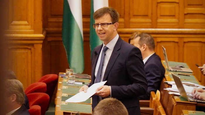 Bóka János szerint az ellenzékbe szorult Fidesz nem tartozik bocsánatkéréssel a háborúval kapcsolatos kampányért