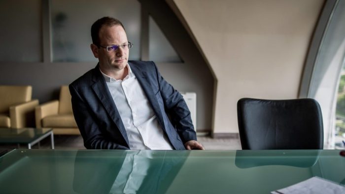 Házi őrizetbe került nyomkövetővel Jellinek Dániel, Szivek Norbert marad letartóztatásban