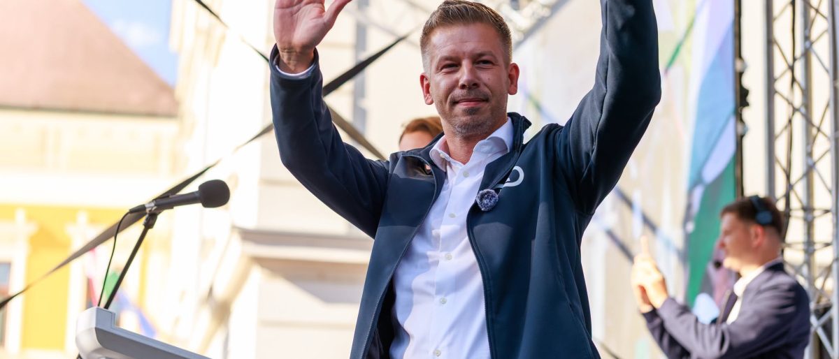 Magyar Péter posztjai 240 millió megjelenést értek el szeptemberben a Facebookon