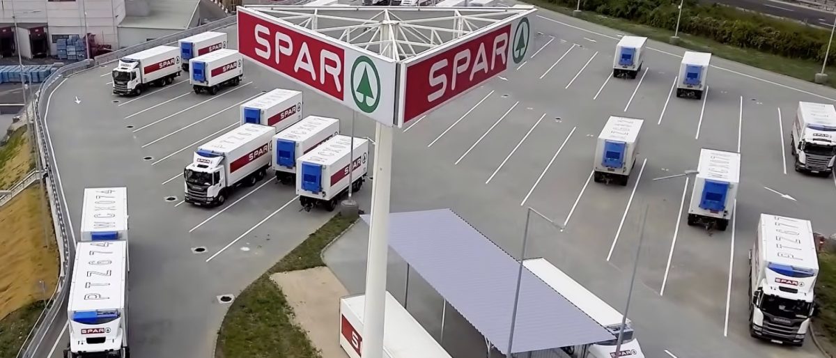 Újabb beadvánnyal támadja az Európai Bizottságnál a kiskereskedelmi különadót a Spar